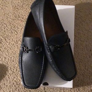Men’s slip-on dress shoes